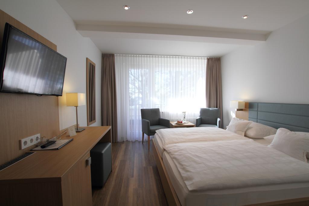 Hotel Seepark Garni Uberlingen Bagian luar foto
