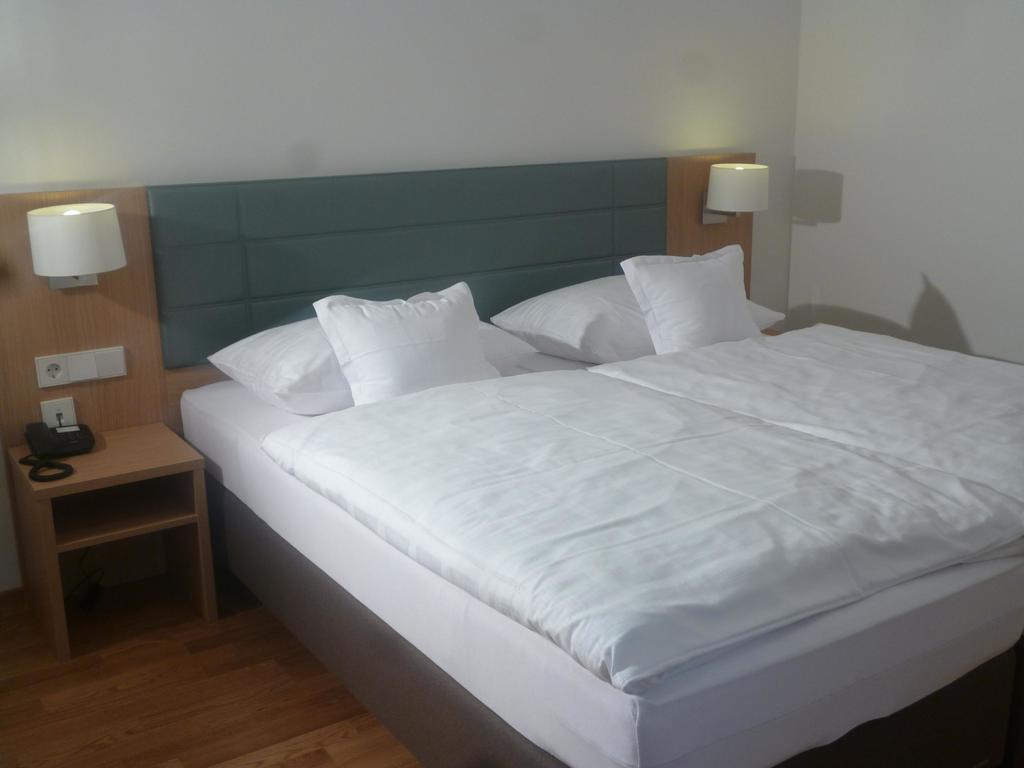 Hotel Seepark Garni Uberlingen Ruang foto